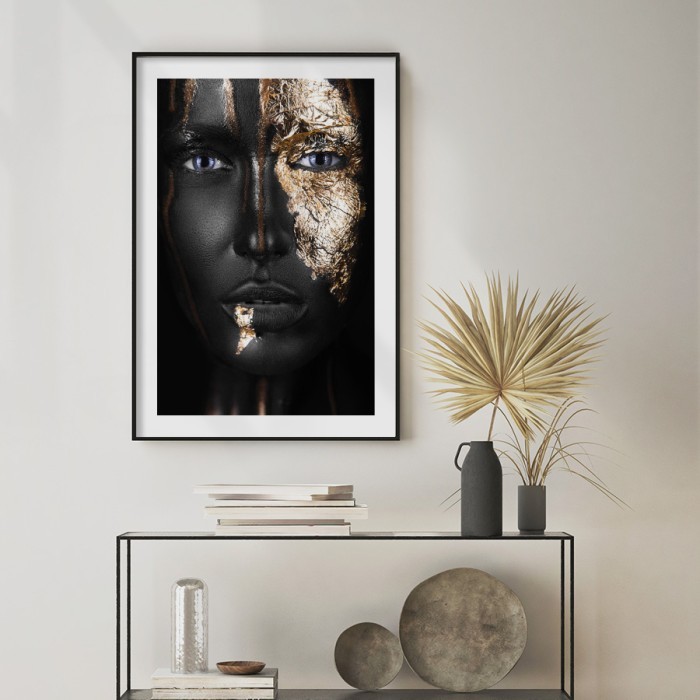 Αφίσα Poster Πορτρέτο γυναίκας με χρυσές λεπτομέρειες με κορνίζα
