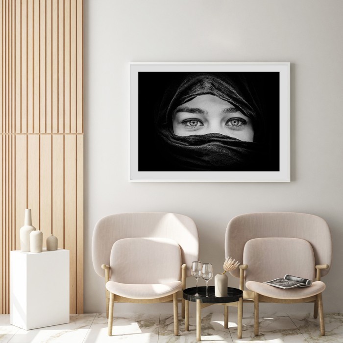 Αφίσα Poster Μουσουλμάνα γυναίκα με όμορφο βλέμμα για σαλόνι