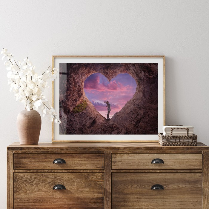 Αφίσα Poster Σπηλιά σε σχήμα καρδιά με κορνίζα