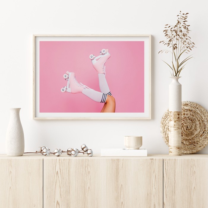 Αφίσα Poster Ροζ roller skates με κορνίζα