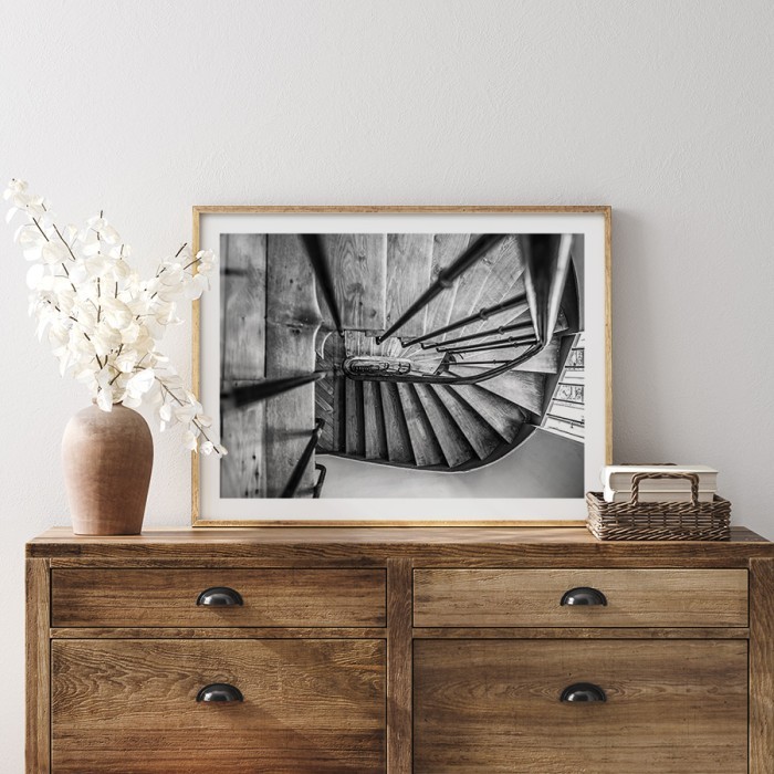 Αφίσα Poster Πανοραμική λήψη ξύλινης σκάλας με κορνίζα
