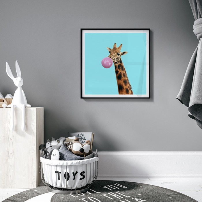 Αφίσα Poster Giraffe with a gum για παιδικό δωμάτιο 