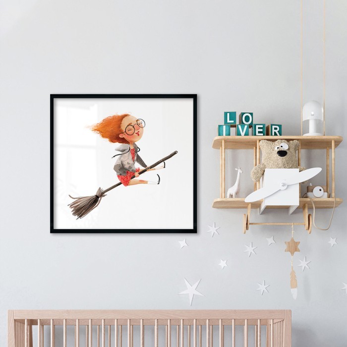Αφίσα Poster Ιπτάμενο κοριτσάκι με σκούπα με κορνίζα