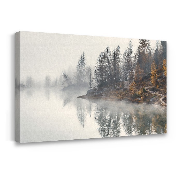 Λίμνη με ομίχλη σε Πίνακα σε καμβά με τελάρο