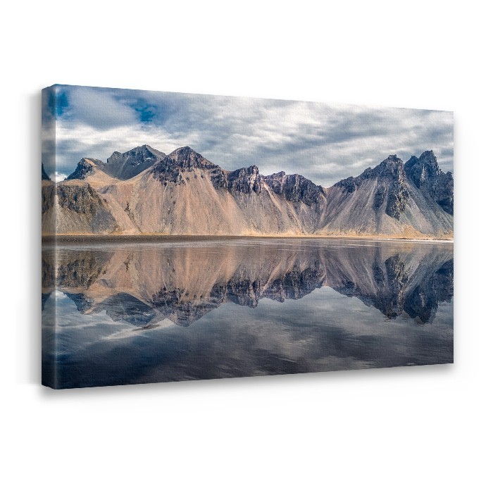 Λίμνη και βουνό σε Πίνακα σε καμβά με τελάρο