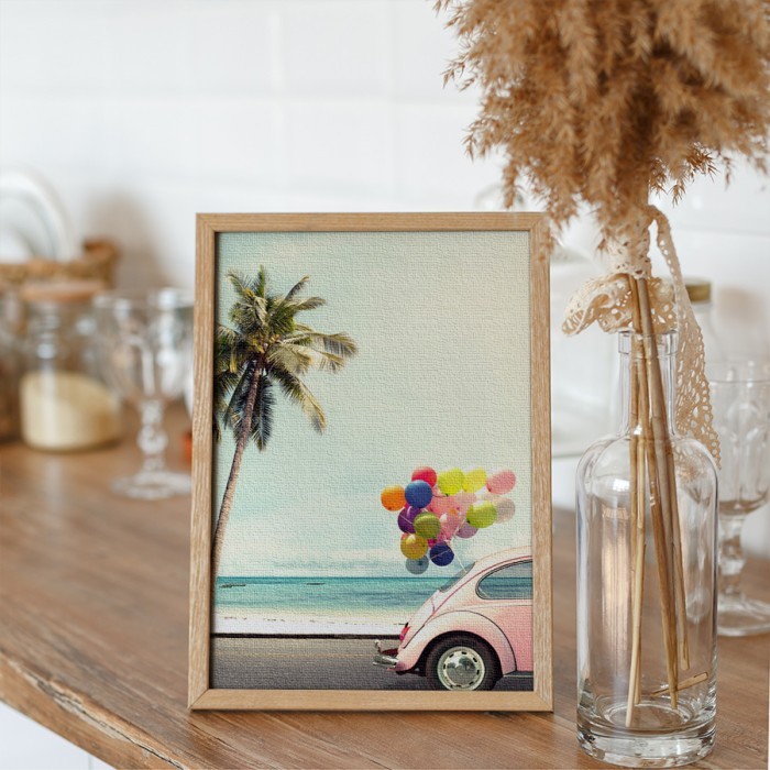 Πίνακας σε καμβά με κορνίζα – Αυτοκίνητο με πολύχρωμα μπαλόνια
