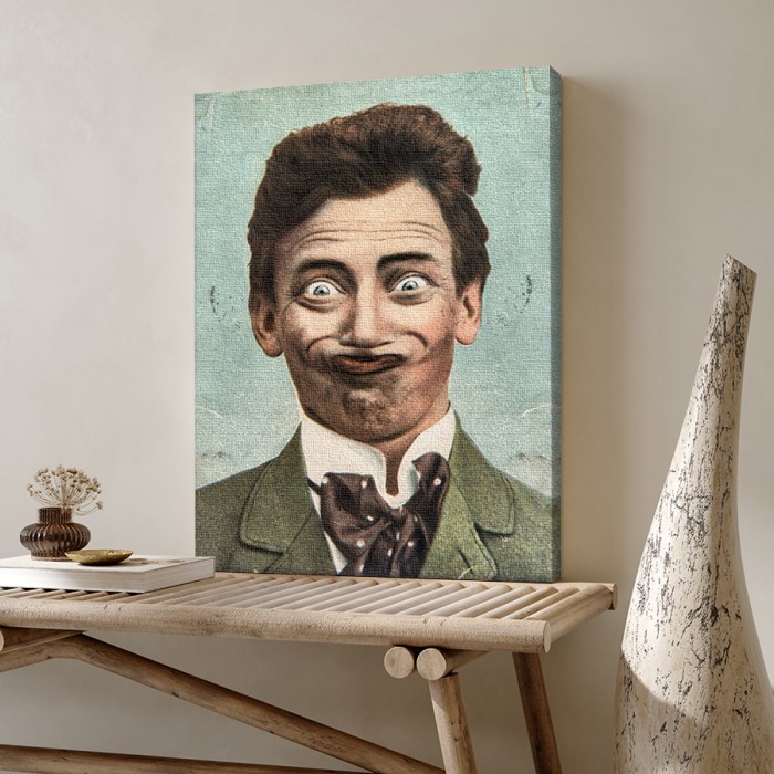 Πίνακας σε καμβά για το σαλόνι – Άντρας με τρελό χαμόγελο