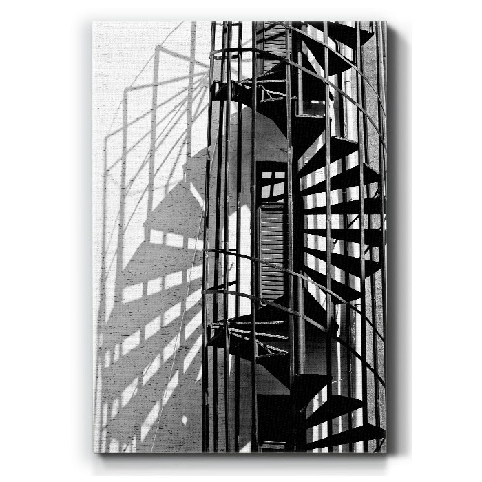 Πίνακας σε καμβά – Σιδερένια εξωτερική σκάλα