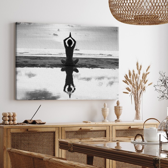 Πίνακας σε καμβά για το σαλόνι – Γιόγκα στη παραλία
