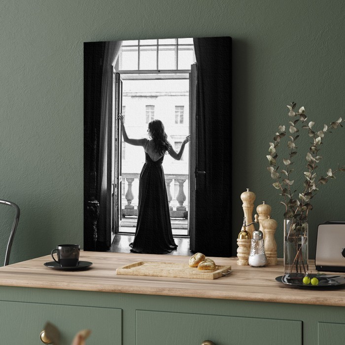 Πίνακας σε καμβά για το δωμάτιο – Γυναίκα με μεταξωτό φόρεμα