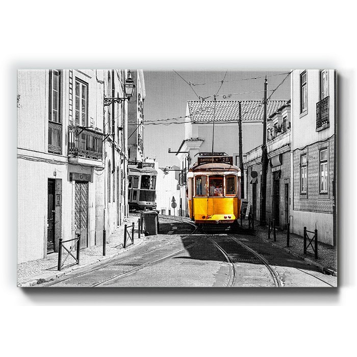 Πίνακας σε καμβά – Κίτρινο τραμ στη πόλη