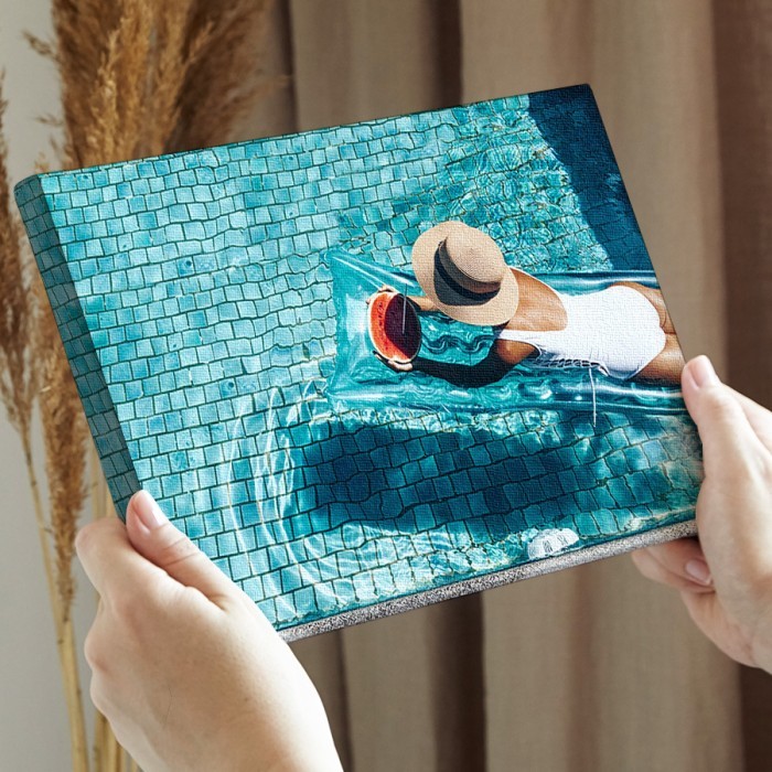 Καρπούζι στην πισίνα σε Πίνακα σε καμβά για την διακόσμηση τοίχου