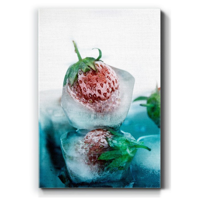 Πίνακας σε καμβά με Frozen strawberries