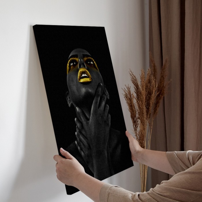Πίνακας σε καμβά για την διακόσμηση τοίχου με την Αφρικάνα με χρυσά χείλη