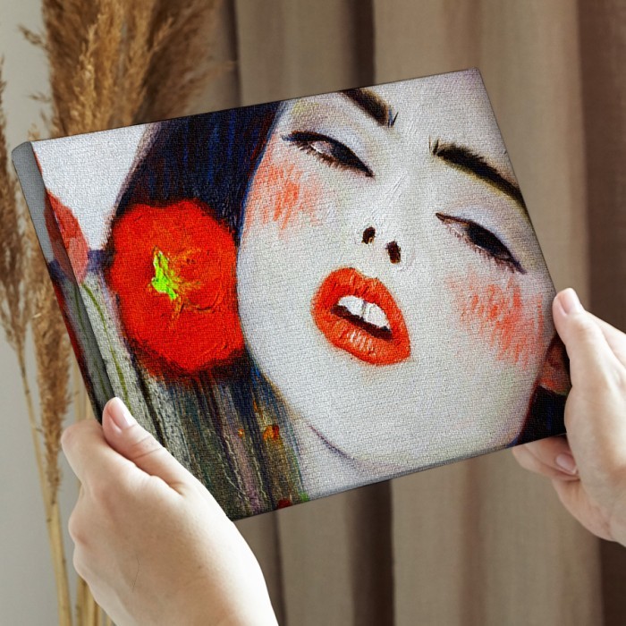 Πίνακας σε καμβά για την διακόσμηση τοίχου με Κοπέλα με πορτοκαλί χείλη
