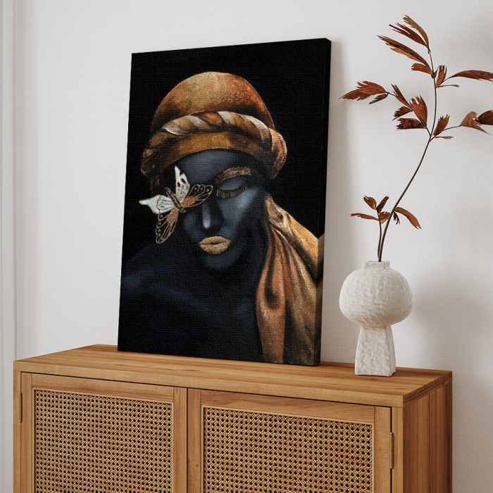 Πίνακας σε καμβά για το σαλόνι με την Αφρικανή με χρυσό τουρμπάνι