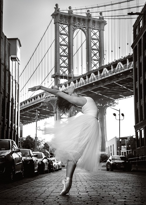 Αφίσα Poster Μπαλαρίνα που χορεύει κάτω από την γέφυρα