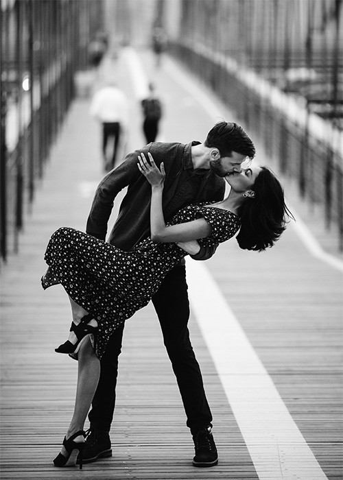  Αφίσα Poster Ερωτευμένο ζευγάρι που φιλιέται
