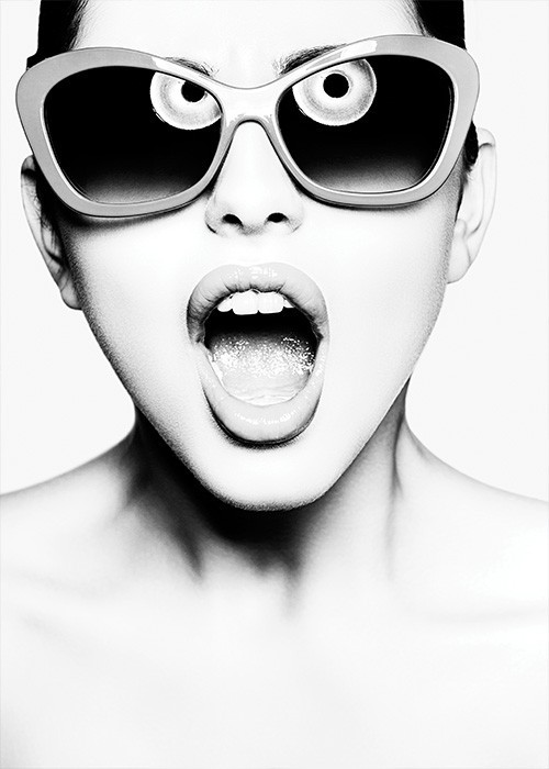  Αφίσα Poster Γυναίκα με γυαλιά και με ανοιχτό το στόμα