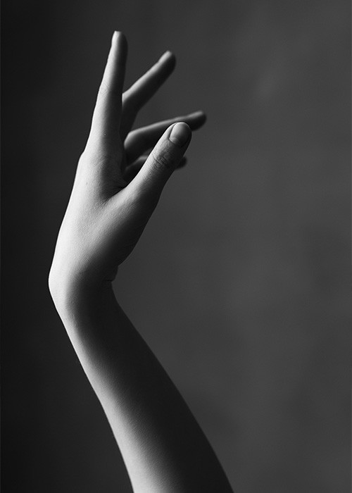 Πίνακας Κόντρα Πλακέ Black n White - Woman Hand Πίνακας Κόντρα Πλακέ Black n White - Woman Hand