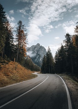Δρόμος στο βουνό