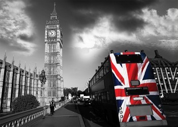 Λεωφορείο με την σημαία του Ηνωμένου Βασιλείου