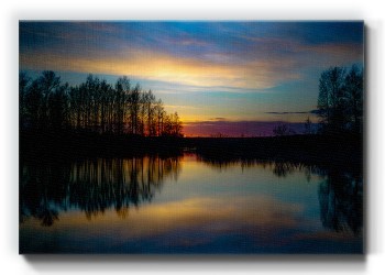 Ηλιοβασίλεμα στην λίμνη