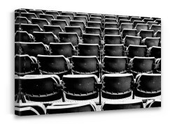 Αμφιθέατρο με παλιά καθίσματα