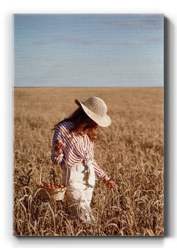 Κορίτσι σε χωράφι
