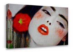 Κοπέλα με πορτοκαλί χείλη