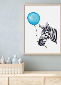Ζέβρα με μπλε μπαλόνι