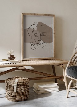 Γυναίκα σε γκρι αποχρώσεις