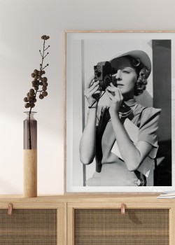 Γυναίκα με φωτογραφική μηχανή