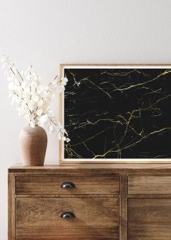 Χρυσές ρωγμές σε μαύρο μάρμαρο