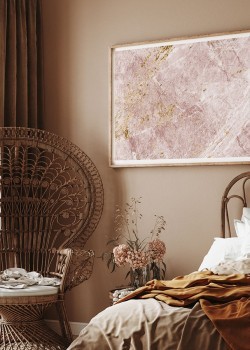 Ροζ χρυσή σύνθεση