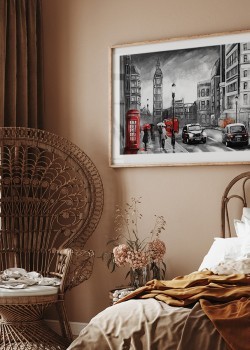 Δρόμος του Λονδίνου με κόκκινες λεπτομέρειες