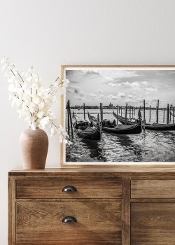 Λιμανάκι με γόνδολες