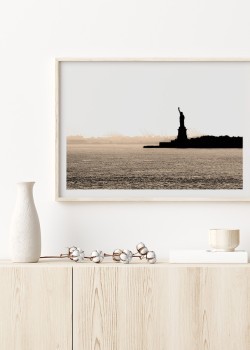 Άγαλμα της ελευθερίας στο λιμάνι της Νέας Υόρκης