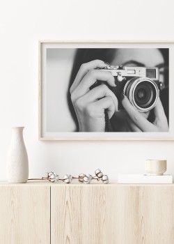 Γυναίκα που βγάζει φωτογραφία