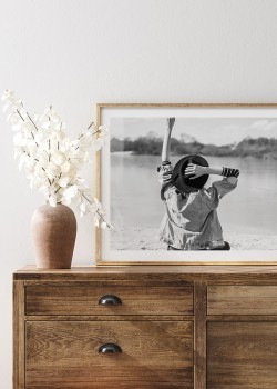 Κοπέλα σε χαλαρή διάθεση