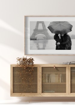 Ερωτευμένο ζευγάρι στην βροχή