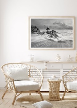 Βράχια με κύματα