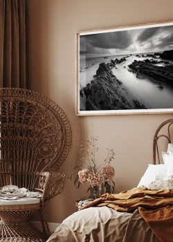 Βράχια με ομίχλη