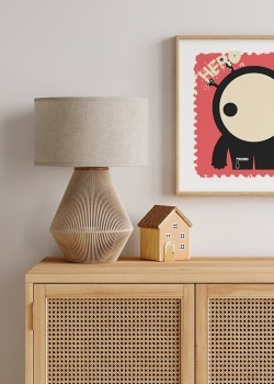 Μαύρο τερατάκι με κεραίες