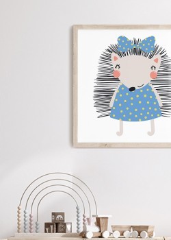 Σκαντζόχοιρος με πουά φόρεμα