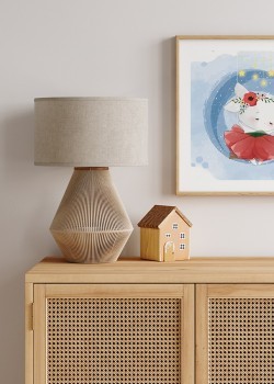 Λαγουδάκι με κόκκινο φόρεμα