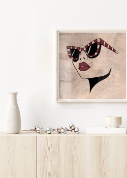 Γυναίκα με γυαλιά ηλίου