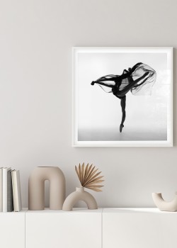 Χορεύτρια με μαύρο τούλι