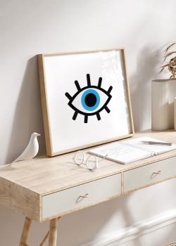 Magic eye with lashes