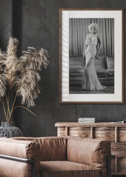 Τζιν Χάρλοου με φόρεμα